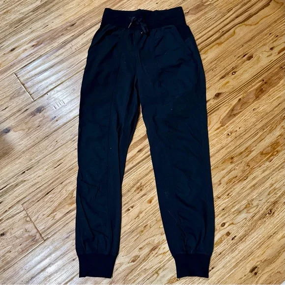 Lululemon Dance Studio Mid-Rise Jogger
Full Length Sz 2 - Picture 2 of 10